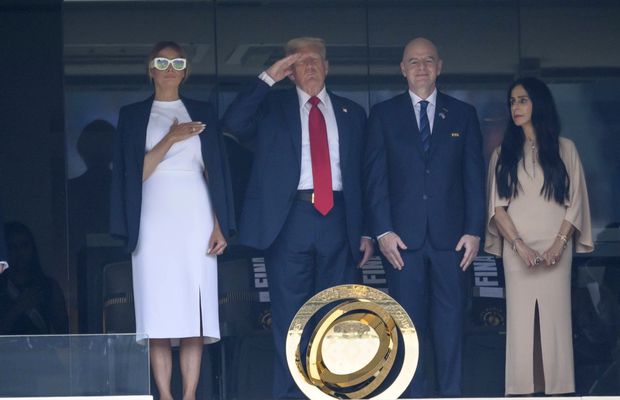 Nemaivăzut! Cu ce a venit Donald Trump la finala Mondialului Cluburilor și ce gest a făcut în momentul intonării imnului