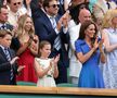 Finala masculină de la Wimbledon, Jannik Sinner (23 de ani, 1 ATP) - Carlos Alcaraz (22, de ani, 2 ATP), a atras o mulțime de staruri în tribunele arenei centrale de la All England Lawn Tennis and Croquet Club.
