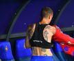 Juri Cisotti și-a dezvăluit tatuajele de pe corp înainte să joace în meciul cu Hermannstadt. Foto: Cristi Preda (GSP.RO)