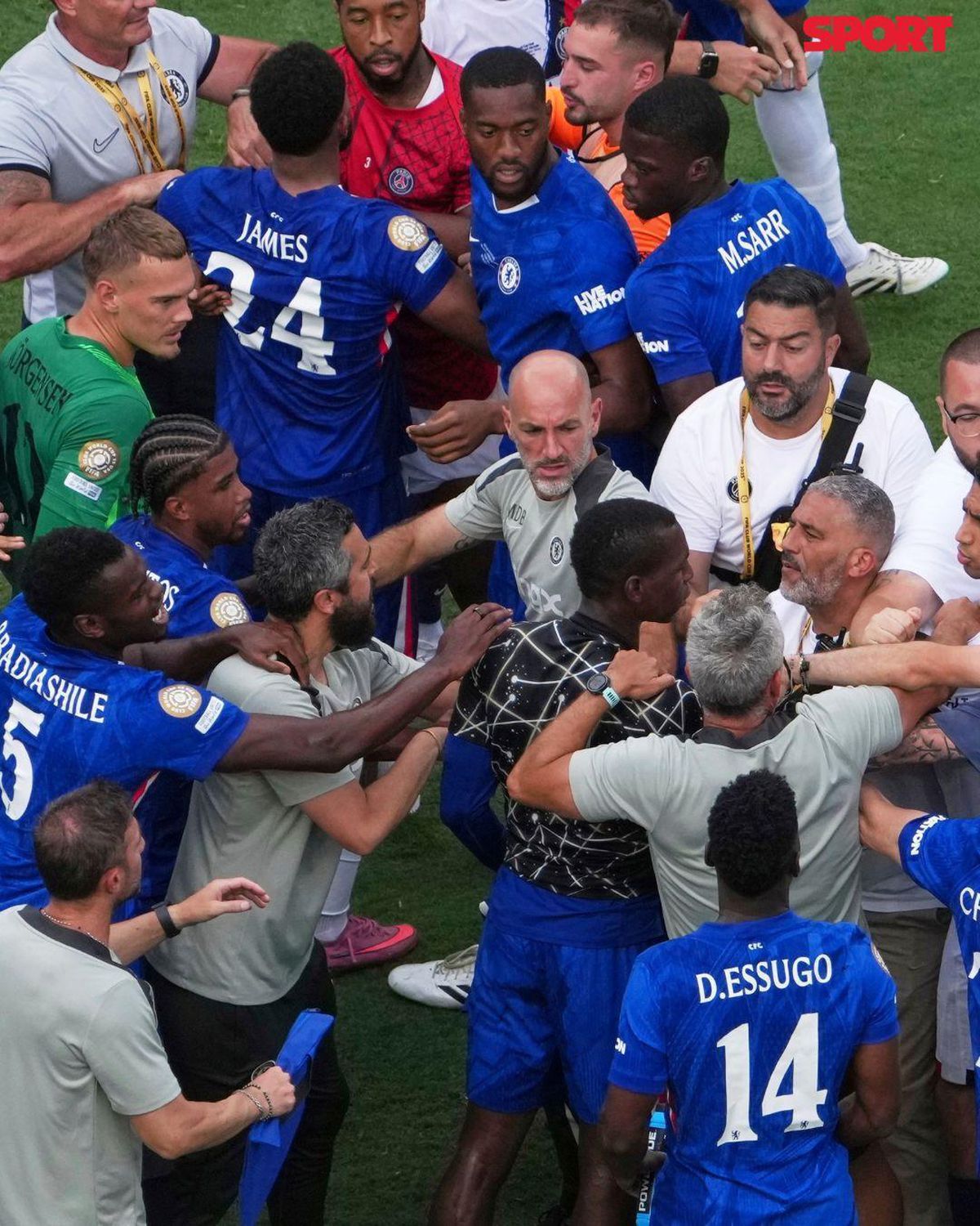 Versiunea lui Luis Enrique după ce i-a băgat mâna în gât adversarului: „Am vrut să-i despart pe jucători. Uitați-vă și la Maresca...”