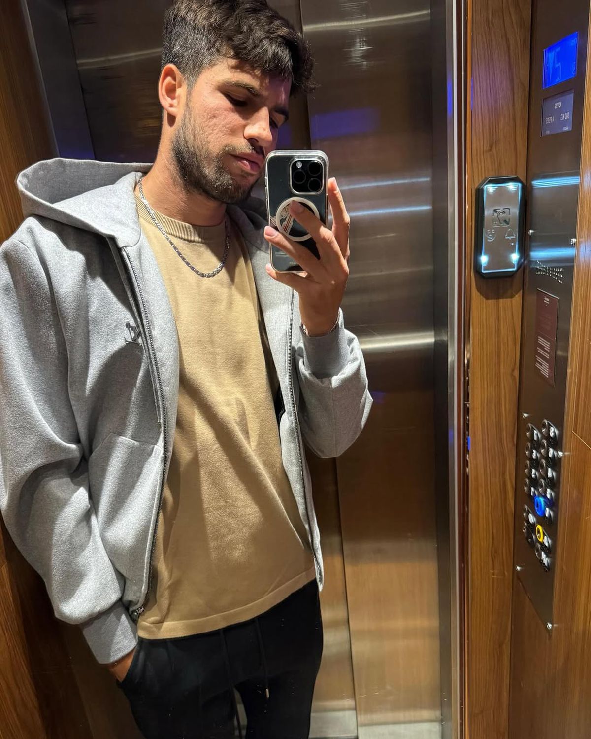 Carlos Alcaraz, apariție inedită pe străzile din Londra înaintea finalei Wimbledon