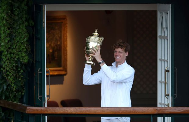 „Îmi trăiesc visul” » Jannik Sinner, discurs savuros după titlul de la Wimbledon: „Bine că nu e nicio cursă de Formula 1”