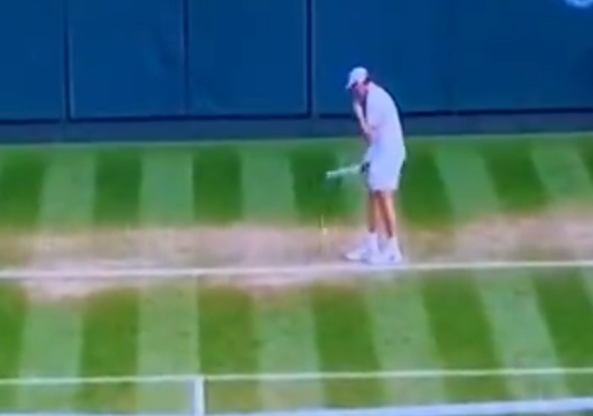 Ireal! De ce a fost întreruptă finala de la Wimbledon dintre Jannik Sinner și Carlos Alcaraz