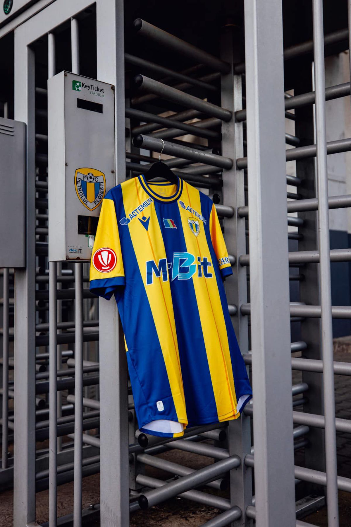 Petrolul Ploiești și-a prezentat echipamentul cu un videoclip emoționant! Fanii au reacționat imediat: „Ideea e fenomenală”