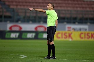 A fost anunțat arbitrul care va conduce returul Inter Club d'Escaldes - FCSB din preliminariile Champions League » A arbitrat-o pe Corvinul anul trecut