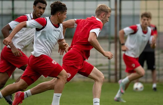 Noul transfer al lui Dinamo a fost la un pas să renunțe la fotbal: „Voiam să mă fac șofer de tir”