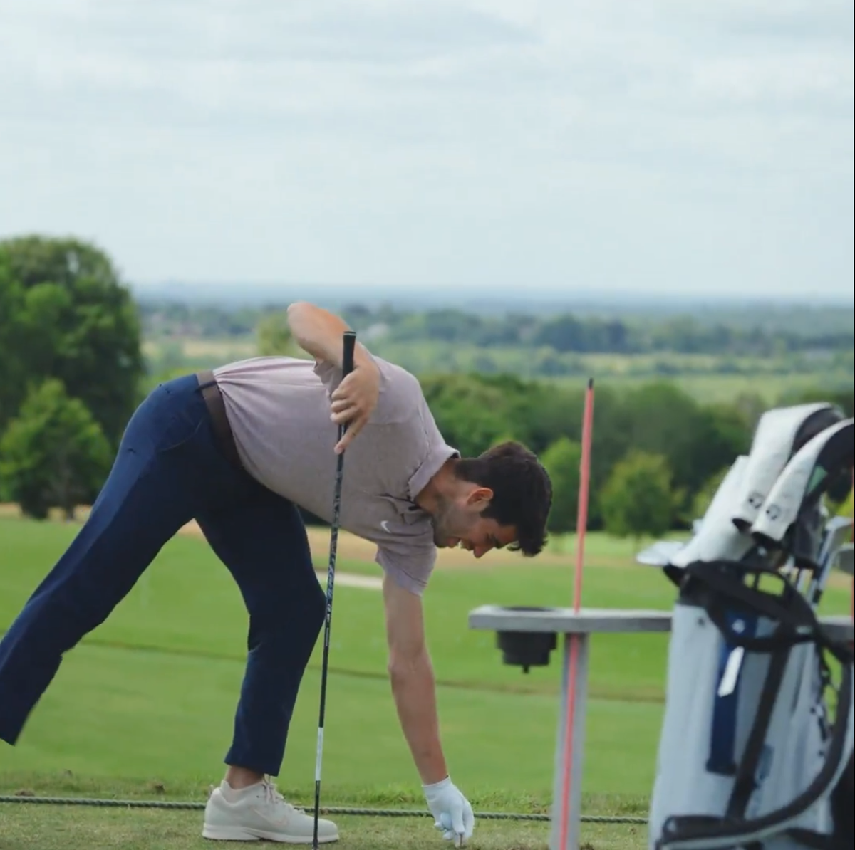 Carlos Alcaraz, apariție inedită pe străzile din Londra înaintea finalei Wimbledon » Încălţămintea a atras toate privirile: „Arată atât de urât”