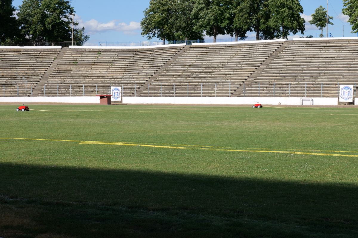 Stadionul cu 30.000 de locuri din drumul către Marea Neagră » Un colos în stare avansată de degradare: imagini excepționale
