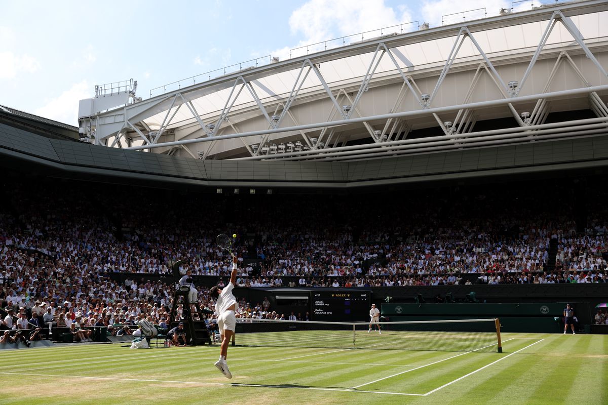 Revanșă pentru Jannik Sinner! Liderul mondial a devenit campion la Wimbledon după ce l-a detronat pe Carlos Alcaraz
