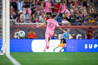 Messi a lovit din nou de două ori în meciul cu Nashville » Este singurul jucător din lume care a reușit asta în două campionate diferite