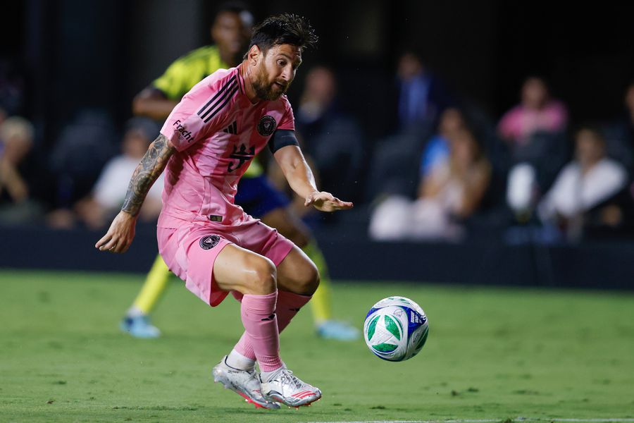 Messi a lovit din nou de două ori în meciul cu Nashville » Este singurul jucător din lume care a reușit asta în două campionate diferite