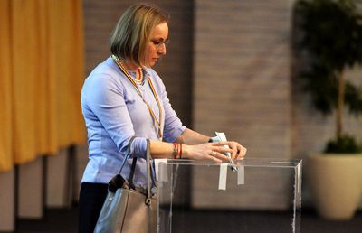 Decizie RADICALĂ la CSM București: rugbyul și voleiul masculin sunt istorie » Discuții aprinse la sediul clubului: Gabriela Szabo, redusă la tăcere