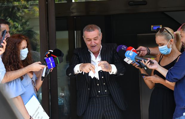 VIDEO Imagini ireale! Gigi Becali l-a umilit pe Luțu, în fața camerelor TV: „Vino aici să strângi de pe jos!”