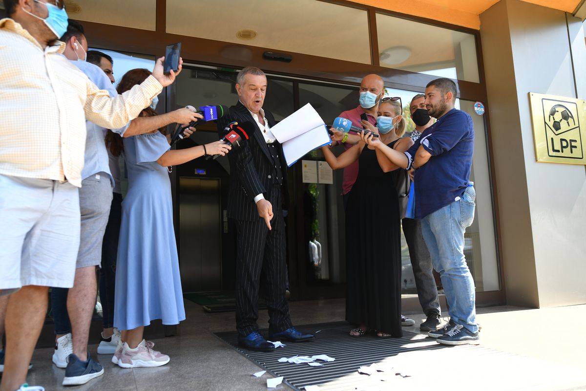 Gigi Becali la sediul LPF