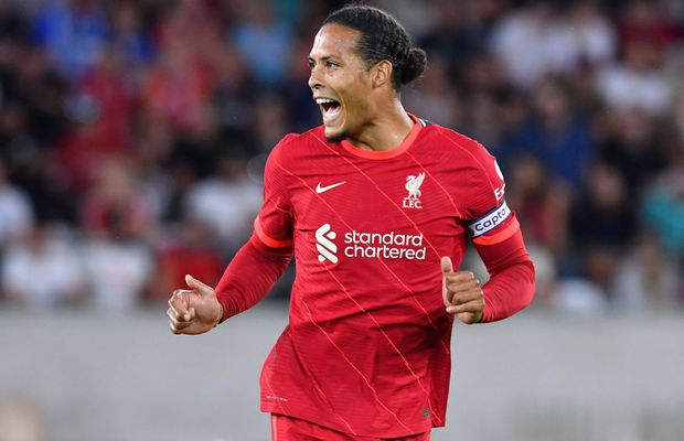 Liverpool se consolidează: Virgil van Dijk a semnat un nou contract