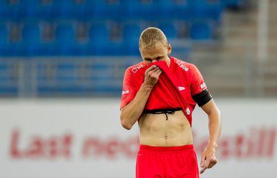 12 jucători, petrecere nocturnă și sex pe stadion!