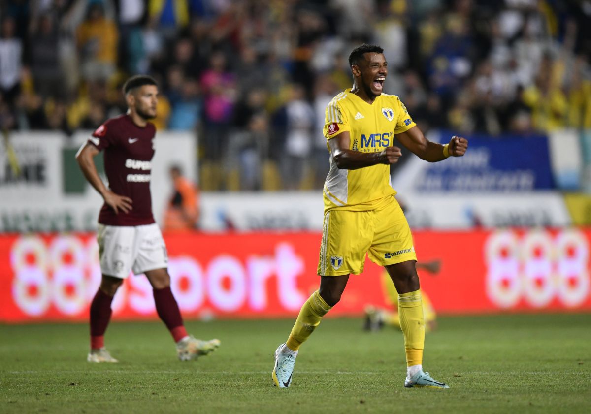 Jucătorul remarcat de Mihai Stoica în Petrolul - Rapid 1-0: „Luați evoluția lui și o sa vedeți de ce a câștigat Petrolul. A dat totul până la epuizare!”