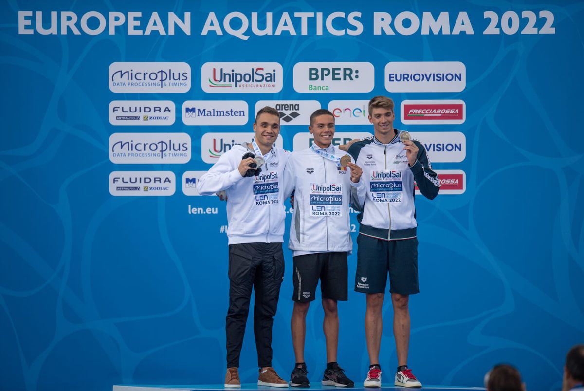 David Popovici, prima reacție după recordul mondial la 100 de metri liber! S-a oprit în drumul spre premiere și a avut un mesaj special