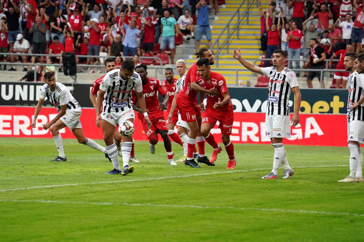 UTA Arad - U Cluj 2-1. Gazdele obțin prima victorie de la plecarea lui Miculescu la FCSB