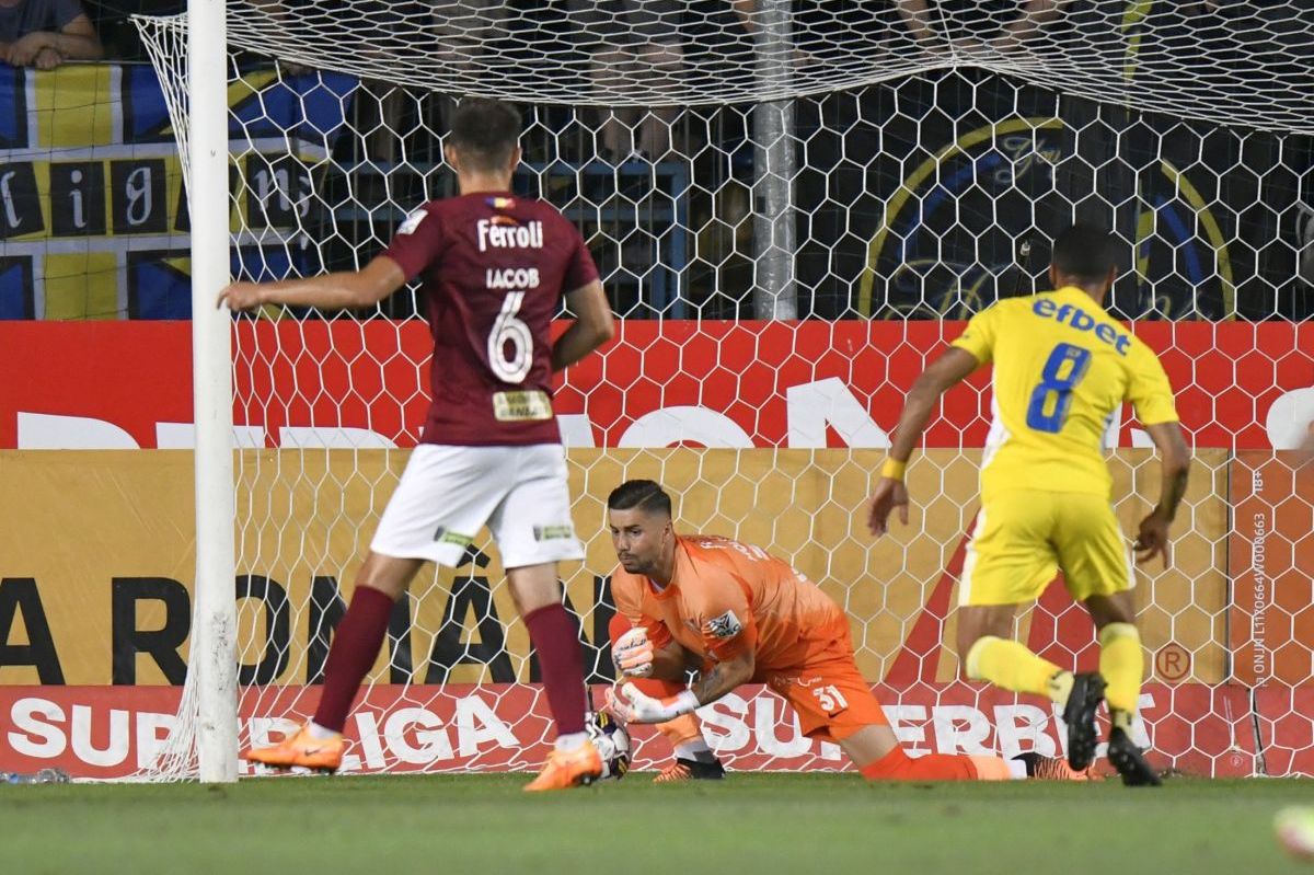 Dezamăgire mare la Rapid, după 0-1 cu Petrolul: finanțatorul a plecat imediat + ce au făcut jucătorii