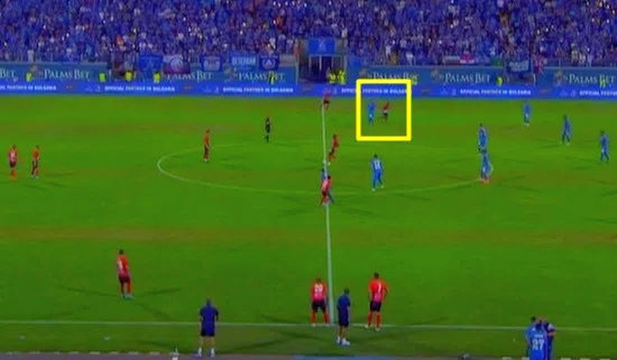 Dodo, în jumătatea terenului lui Levski la reluarea jocului // FOTO: Sportal.bg Istvan Kovacs, în centrul unui scandal internațional! Plângere la UEFA după meciul din Conference League
