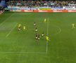 FOTO Petrolul - Rapid, Moldovan a scăpat mingea în poartă 13.08.2022