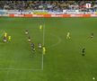 FOTO Petrolul - Rapid, Moldovan a scăpat mingea în poartă 13.08.2022