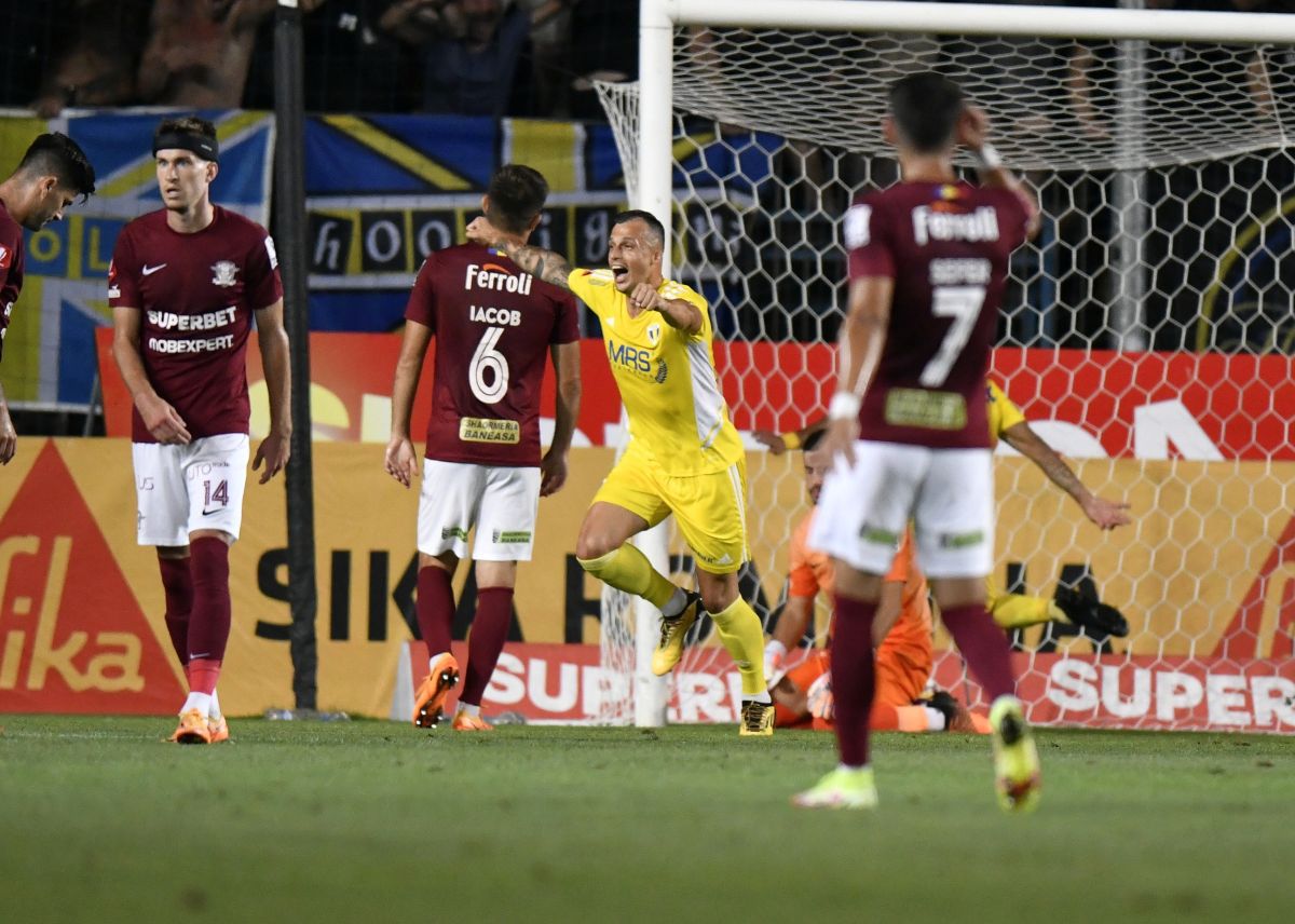 Jucătorul remarcat de Mihai Stoica în Petrolul - Rapid 1-0: „Luați evoluția lui și o sa vedeți de ce a câștigat Petrolul. A dat totul până la epuizare!”