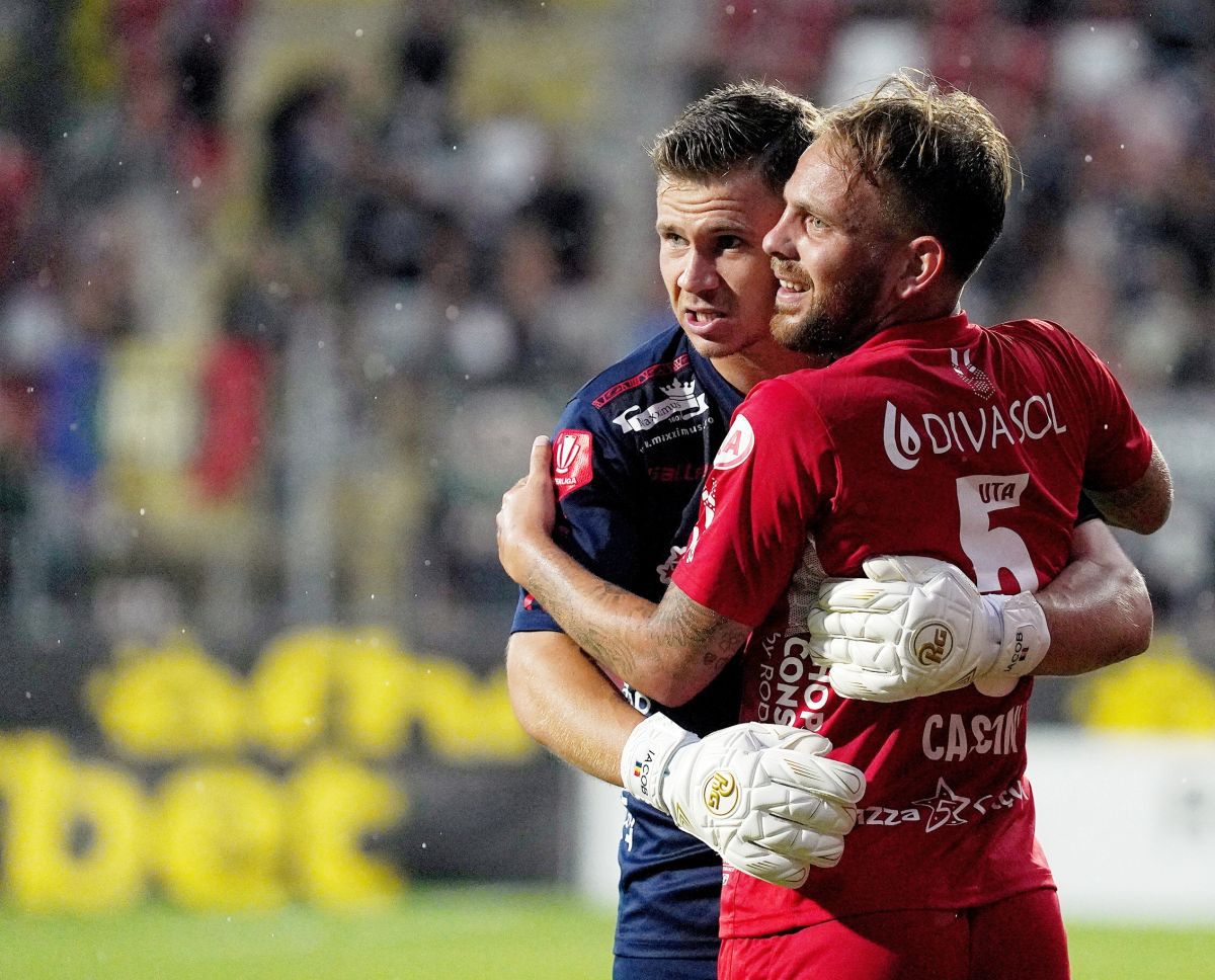 Ce au strigat fanii la UTA - U Cluj, după un gol anulat de VAR + Keșeru, contestat