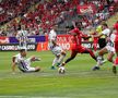 Ce au strigat fanii la UTA - U Cluj, după un gol anulat de VAR + Keșeru, contestat