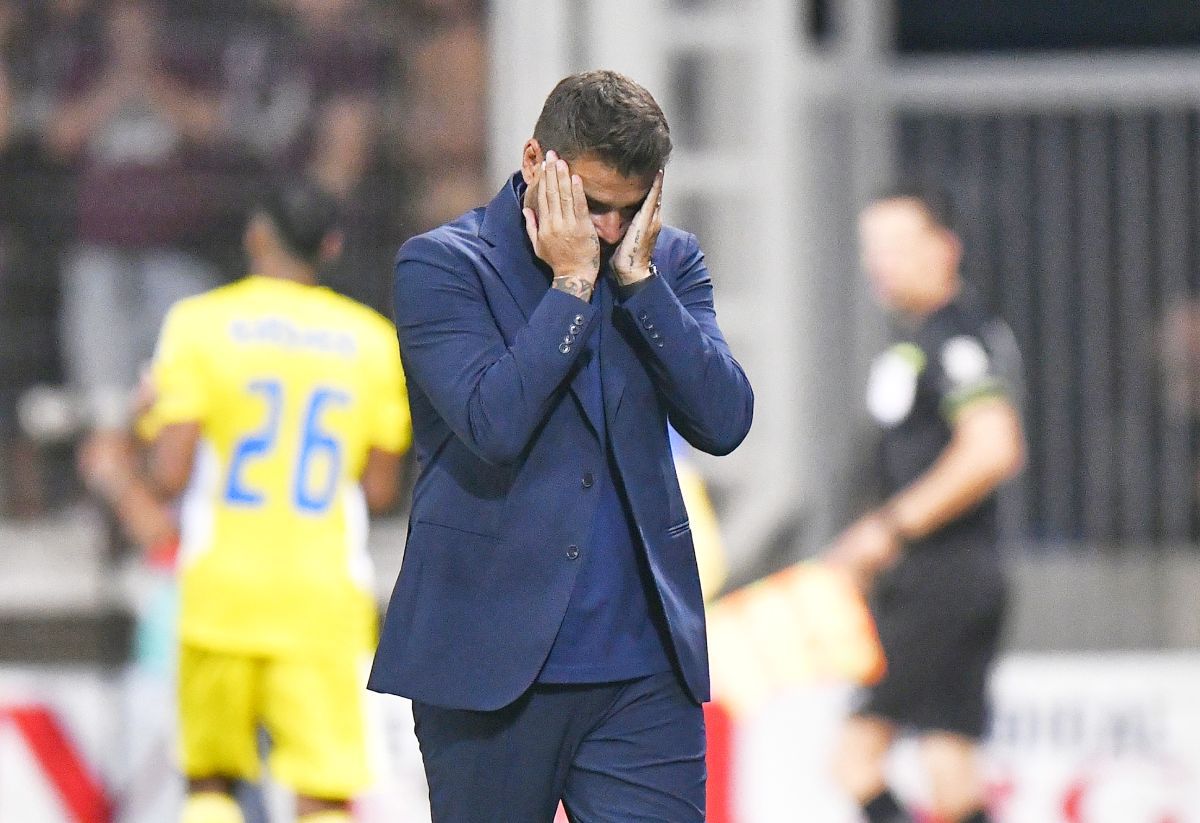 Mutu, frustrat de strategia Petrolului: „Se apără cu 10 oameni înaintea careului... Eu văd altfel fotbalul!”