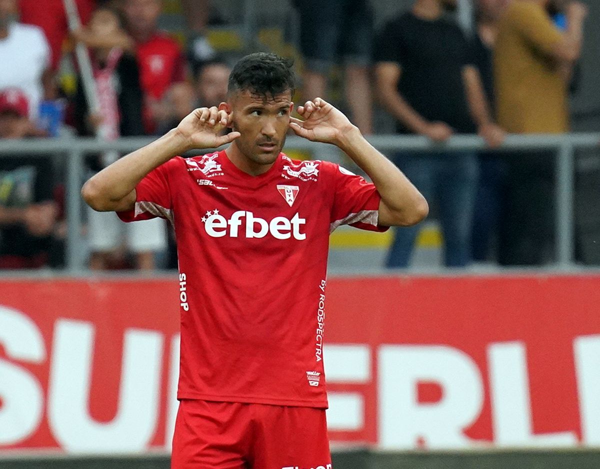 Ce au strigat fanii la UTA - U Cluj, după un gol anulat de VAR + Keșeru, contestat