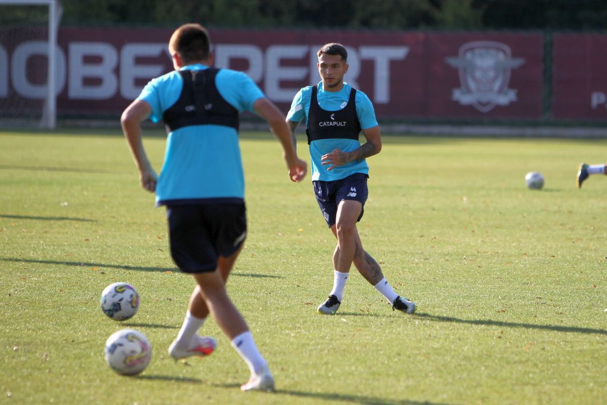 Lucescu și Yarmolenko în baza „Constructorul” » Dinamo Kiev s-a antrenat în casa Rapidului