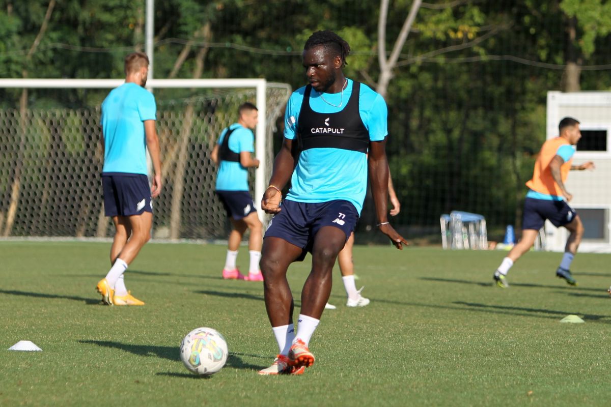 Lucescu și Yarmolenko în baza „Constructorul” » Dinamo Kiev s-a antrenat în casa Rapidului