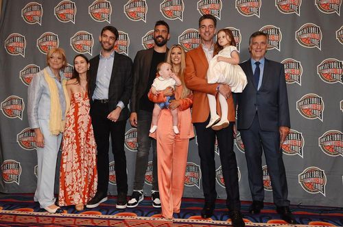 Pau Gasol și familia sa Foto X
