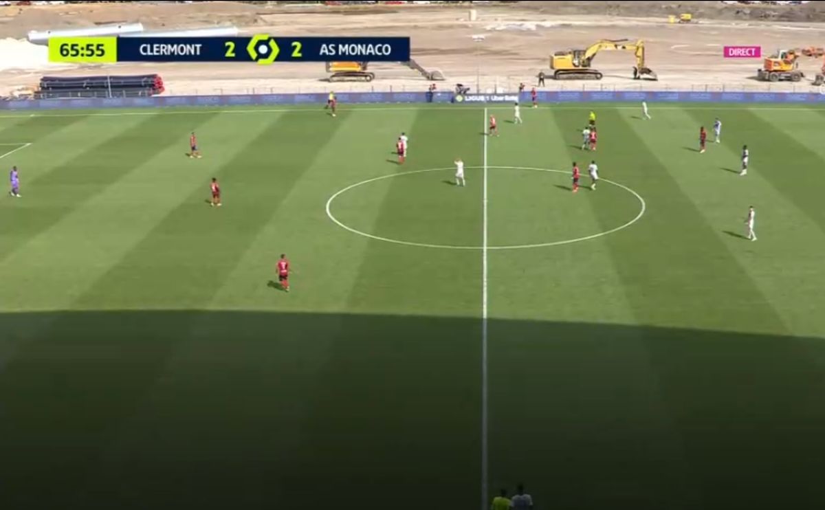 Fotbalul dintre excavatoare în Ligue 1, la Clermont - AS Monaco