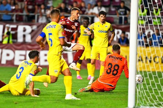 Mijlocașul celor de la Rapid, Răzvan Oaidă (25 de ani), a marcat un autogol în meciul pe care giuleștenii îl dispută, pe teren propriu, în compania Petrolului Ploiești, în runda cu numărul 5 din Superliga.