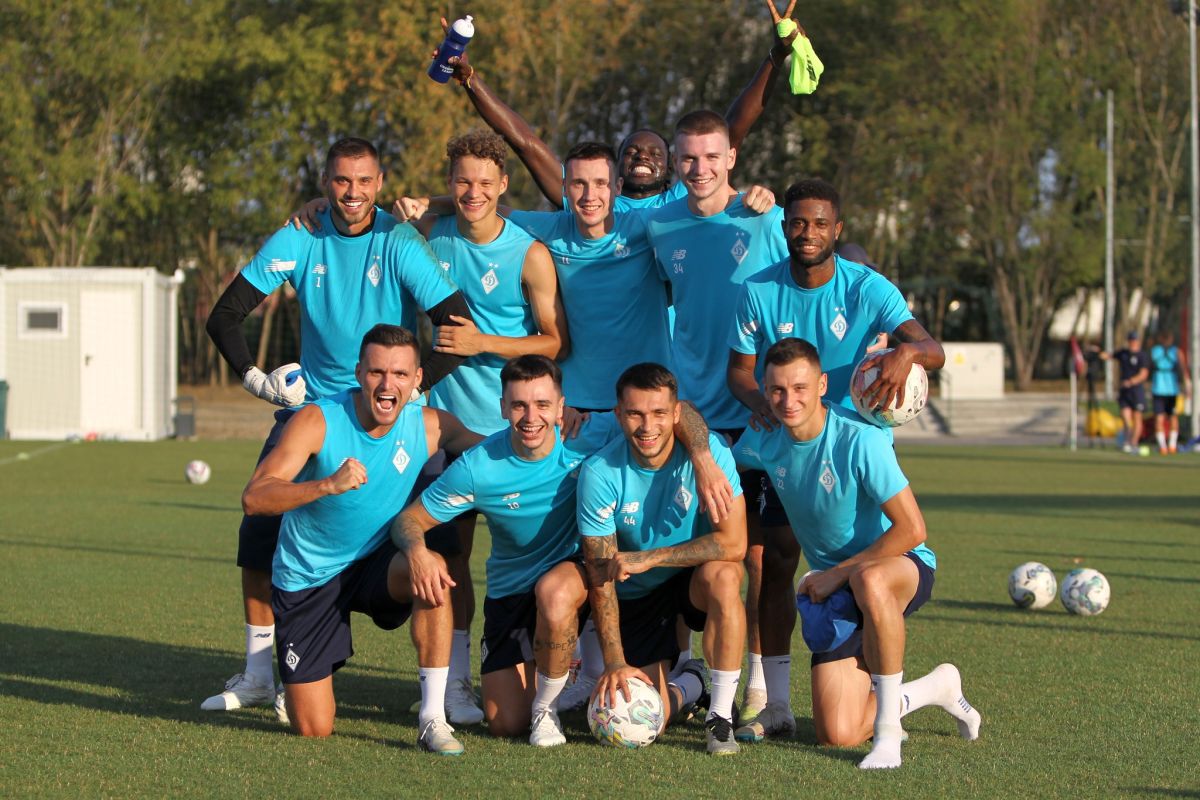 Lucescu și Yarmolenko în baza „Constructorul” » Dinamo Kiev s-a antrenat în casa Rapidului