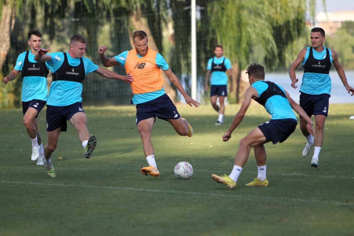 Lucescu și Yarmolenko în baza „Constructorul” » Dinamo Kiev s-a antrenat în casa Rapidului