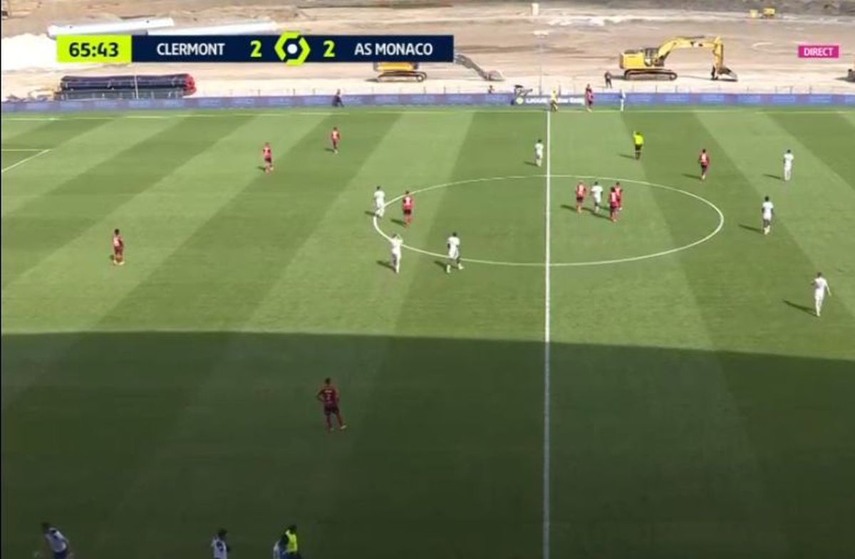 Fotbalul dintre excavatoare în Ligue 1, la Clermont - AS Monaco