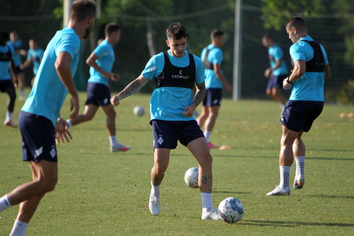 Lucescu și Yarmolenko în baza „Constructorul” » Dinamo Kiev s-a antrenat în casa Rapidului