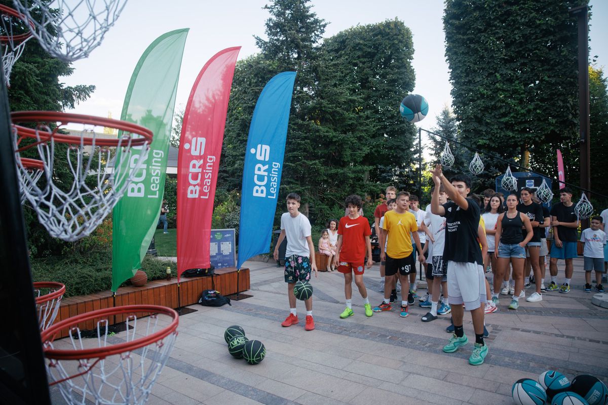 Baschetul 3x3 s-a oprit la Timișoara unde peste 200 de participanți au dat ora exactă sub panou