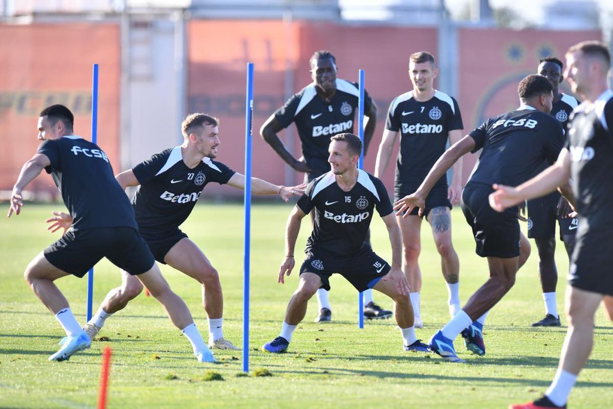 Gigi Becali a intrat în direct și a anunțat echipa de start, cu câteva ore înainte de FCSB - Sparta Praga: „E momentul să iasă și el la rampă”