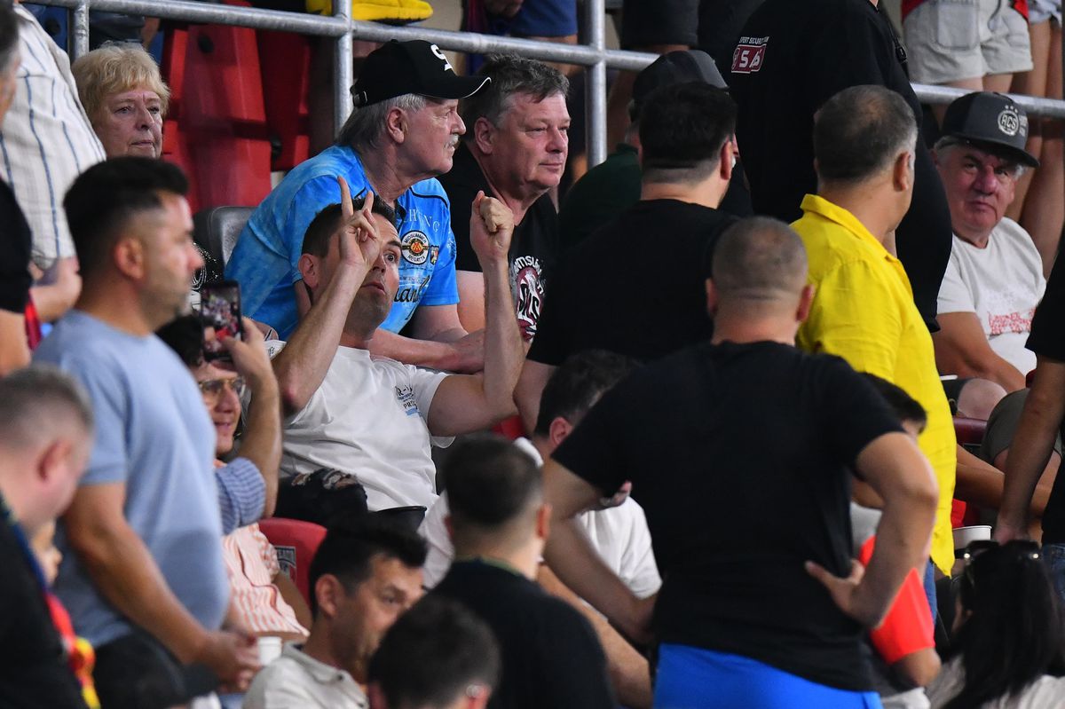 „Nu poți să faci pasul în Olanda astfel” » Ilie Dumitrescu îl avertizează pe Olaru, dorit de PSV: „Va fi ca oricare alt jucător de pe bancă!”