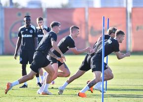 Vești mari pentru FCSB » Doi oameni noi la antrenamentul înainte de meciul cu Sparta Praga