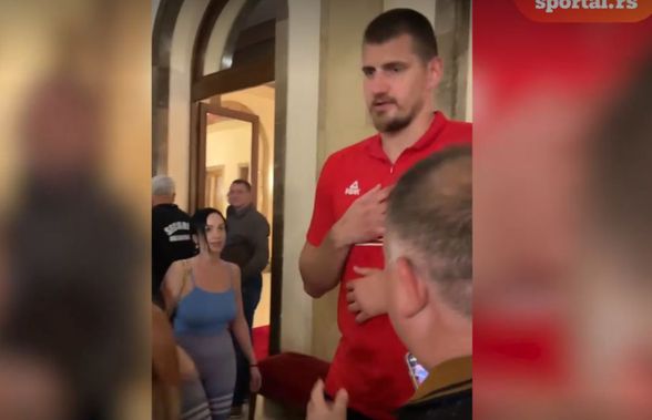 Nikola Jokic n-a mai rezistat! A petrecut cu Djokovic în fața a zeci de mii de sârbi, dar un detaliu l-a dat gata: „Oh, nu!”