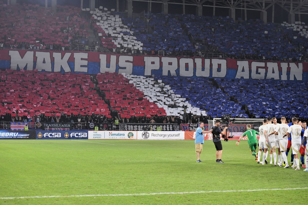 Moment nemaivăzut în lumea ultras: fanii FCSB au afișat scenografia cu sigla unei case de pariuri!