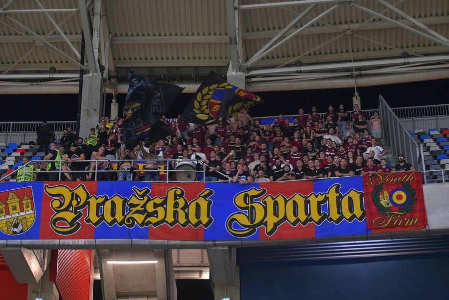 10 detalii observate de pe stadion la FCSB - Sparta Praga » Nici iconițele nu l-au mai ajutat pe Elias Charalambous