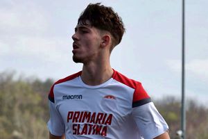 Caz incredibil în fotbalul românesc: l-a alungat pe puștiul-bombă din Academie ca să ia străini pe salarii mari » Este urmărit în Italia și Suedia și eligibil pentru Ucraina