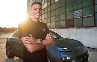 Porsche nu a rămas impasibil: David Popovici, numit astăzi ambasador al brandului » Ce presupune parteneriatul